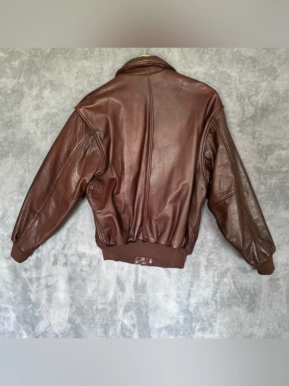 Banana Republic Vintage 1980’s Safari & Travel Leather A-2 Bomber Jacket Size 40